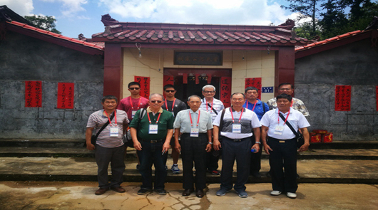 八旬臺胞跨海尋根:扶洋 你是我回得去的原鄉 中國臺灣網6月17日訊 (記者 王莉婷)從廈門出發,開車走3小時的高速,再繞盤山公……