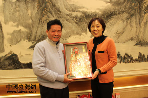 ������_(t��i)�k�����ܿ������_(t��i)������(li��n)�x��(hu��)��(hu��)�L(zh��ng)�����ٛ(z��ng)�ͼo(j��)��Ʒ