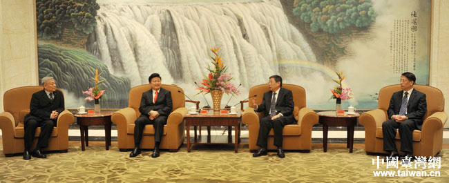 上海市長(zhǎng)楊雄會(huì)見(jiàn)花蓮縣長(zhǎng)傅崐萁 上海市長(zhǎng)楊雄會(huì)見(jiàn)花蓮縣長(zhǎng)傅崐萁