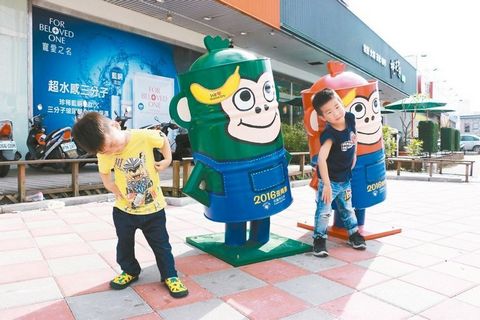 ��ɏ����Ͳ�ģ�Ӷ�Ȥ�ɐ��񱊠����Ӱ���D��