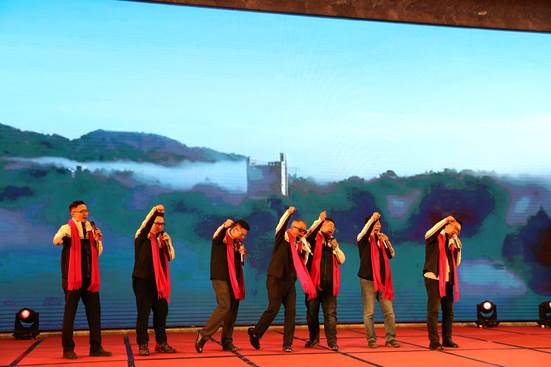 �f��: �_�f���L�ϳ�����ƴ�ŕ��A���͡������ҵ��ֵܡ�