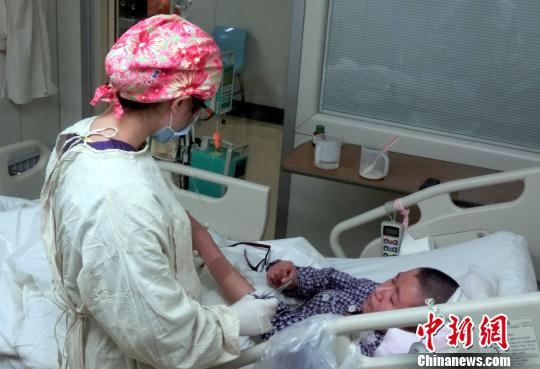 �_������Ѫ�ɼ����������ϰ�Ѫ��Ů��