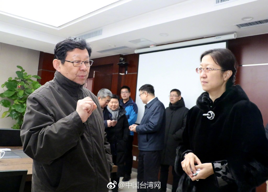 海協(xié)會會長陳德銘走訪友嘉集團 關(guān)心臺企發(fā)展 海協(xié)會會長陳德銘走訪友嘉集團 關(guān)心臺企發(fā)展