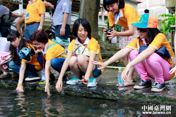 27�գ�������ϵ�ഺ�X���л�ӵăɰ���W�������V���R���Ѕ��^�SҦ���(zh��n)������ǧ��Ŵ���Ěvʷ�Lò.