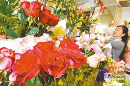 �_�����܇��؃���õ��ٺϷ����q�r���˹���ȱ؛