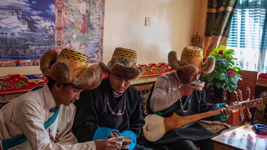 西藏日喀則:安置點(diǎn)里過新年