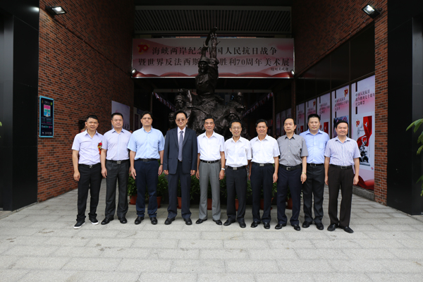 海峽兩岸紀念抗戰勝利70周年美術展在羊城開幕