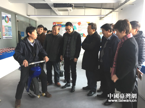 �ɰ���I(y��)�ҷ��(hu��)���L(zh��ng)�ͺ���С��I(y��)�������M(j��n)С�M���^���Ը����桱ƽ�_(t��i)�����ĿƼ��a(ch��n)Ʒ