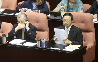 ���˘��H�M�������w��������(y��ng)�_(t��i)�R��(ch��ng)���M��(bi��o)�}