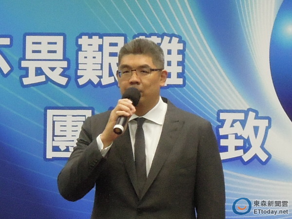 �B����19��ָ�����]���˿������R���R��һ�����L��