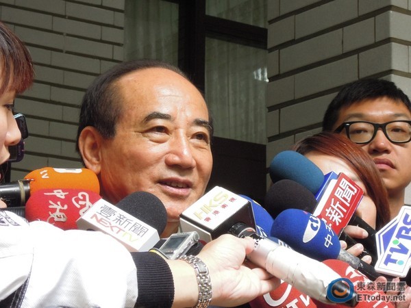 ����ƽ����74�q���� �RӢ���͵������������R�(�D)