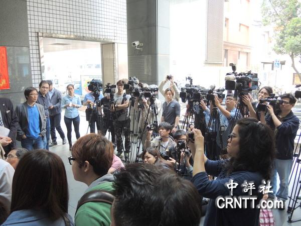 ����Ϣ��©����Ӣ���L�������R��������