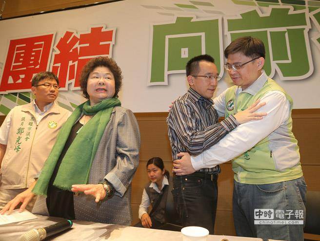 傳陳菊為陳致中退選開條件 讓其直升高雄副市長(圖)) 傳陳菊為陳致中退選開條件 讓其直升高雄副市長(圖))