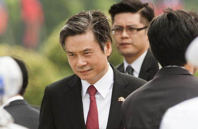 前“國安會”秘書長金溥聰親上火線,對外界質疑他離島另有秘辛及頂新獻金疑云,作出說明 前“國安會”秘書長金溥聰親上火線,對外界質疑他離島另有秘辛及頂新獻金疑云,作出說明