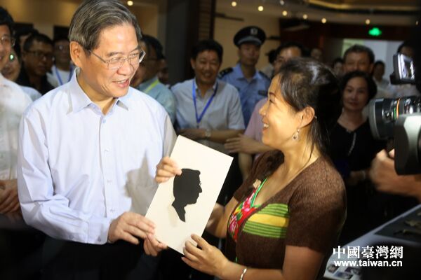 �԰��յĄ��Դ��F(xi��n)��(ch��ng)����ٛ(z��ng)�ͽo�й������_(t��i)�k����(gu��)��(w��)Ժ�_(t��i)�k���Ώ�־܊��