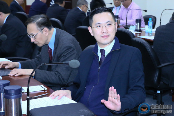 �RӢ���k���Ұl(f��)���������