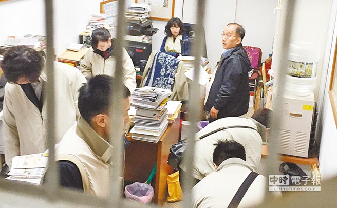 ����ƽ"܊��"���� ��(j��)�Q��"�R������(zh��ng)"Ļ�󿂶���