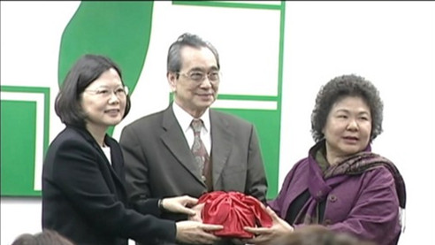 ��Ӣ������׌ꐾս����h��ϯ?���M�h�ؑ�:��֮�^��