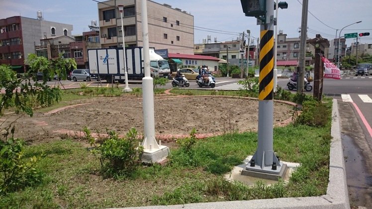 蔣中正銅像突遭拆除 藍營人士稱意在向蔡英文邀功 蔣中正銅像突遭拆除 藍營人士稱意在向蔡英文邀功