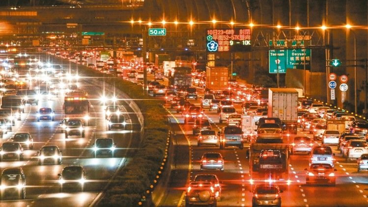 臺灣新任"交通部長"取消端午高速夜間免收費 為當局增收1000萬 臺灣新任"交通部長"取消端午高速夜間免收費 為當局增收1000萬