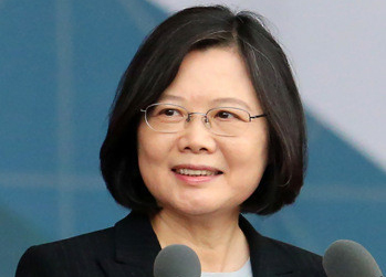 ����Ӣ��10�������f�ж���ᵽ���p��