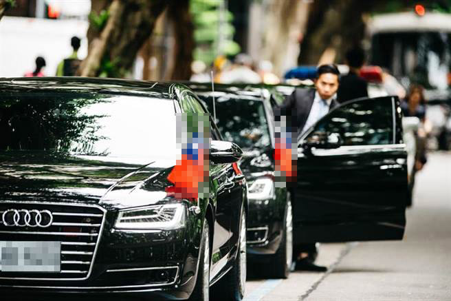 �_���������֡��ʂ���Ӣ�Ĳ�ُ�з������ܵķ��o��܇���A����_2500�fԪ���D���_���؅^�I������ǰ��܇