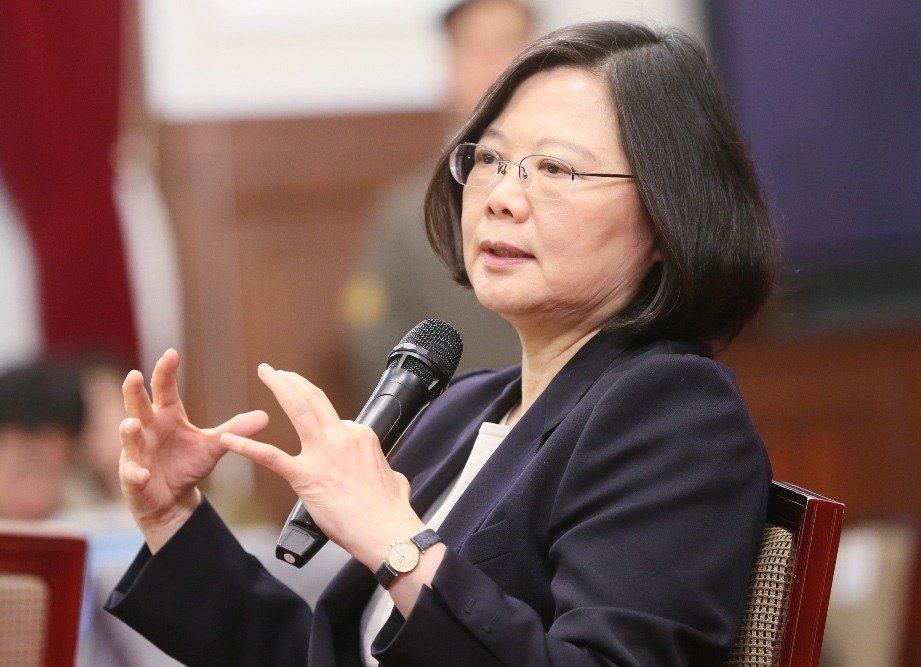 蔡英文民調離奇上升背后:爭議議題都給副手 蔡英文民調離奇上升背后:爭議議題都給副手