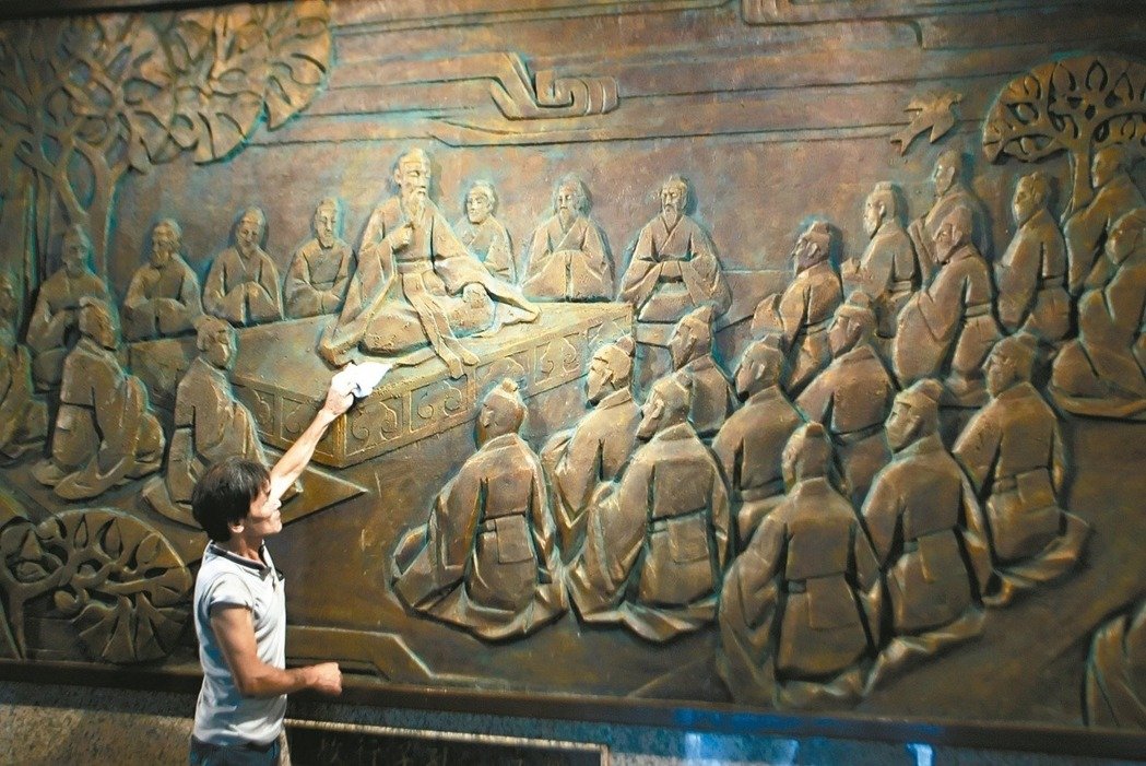 ���ӱ��������Σ������D�����x�������^һ�⡣����ǰ�_���؅^(q��)�I�����ˮ���(zh��)���r������������һ�Ǵ�d�Ŀ��Ӹ�������������K�����w�S�ƵĽ��������V������ס�����ֱ꣬��2008���RӢ�����_�Ų�������V���ƣ�׌���Ӹ����جF(xi��n)