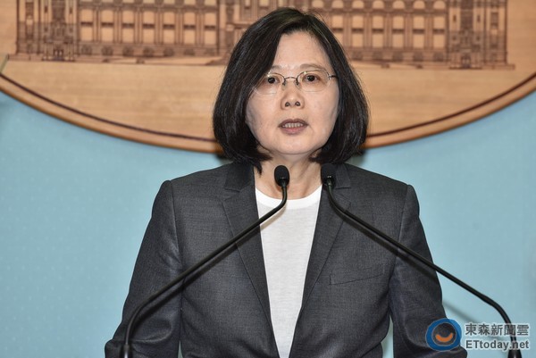 ��ý�u����Ӣ��·͸�猣�L:�ɰ��P(gu��n)ϵ���^�m(x��)�����³�