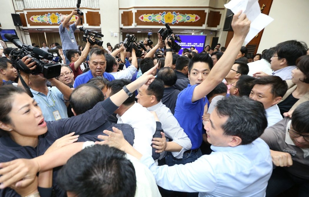 ��������Q���� �_"��Ժ"��"ǰհ"�{�G����ȫ����