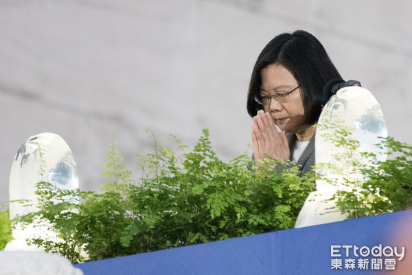 �_�Ǐ�����Ӣ�����ԞE���c�o���H�Ԕ����B��֮·