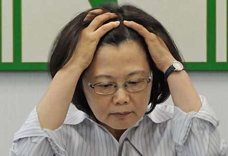 臺灣民調:超60%綠營人士支持民進黨放棄“臺獨黨綱” 臺灣民調:超60%綠營人士支持民進黨放棄“臺獨黨綱”