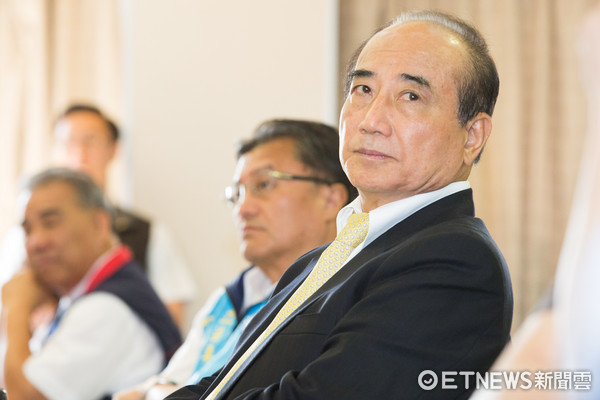 ����ƽ�ؑ�(y��ng)�����|(zh��)�ɱ��ֿ�:����ô��(hu��)�ǡ��{(l��n)Ƥ�G��"!