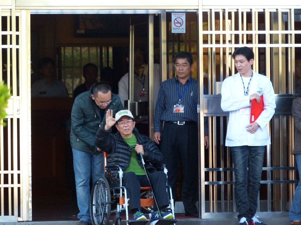 �ˮ���b���������ܣ�һ�_ʼ���b��