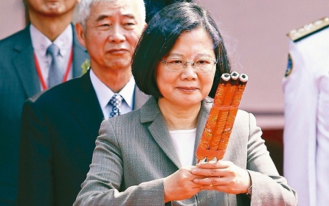 ��Ӣ�����fƫ�x��(sh��)���O��ǧ��������J(r��n)֪ʧ�{(di��o)�Y