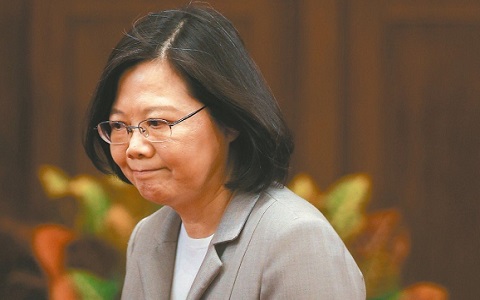 親民黨公布民進黨“中考成績單” 多科死當美、體“超優”