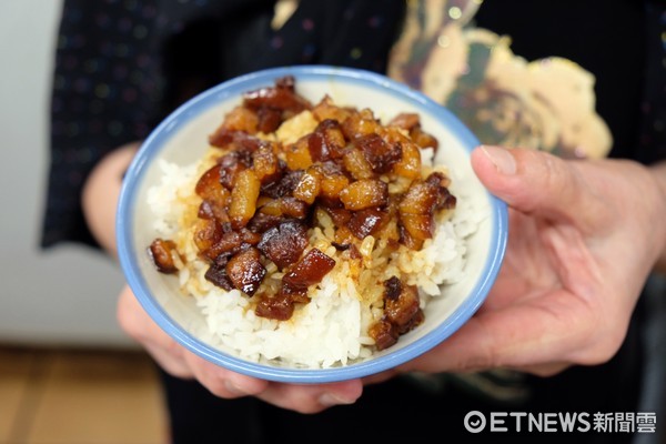 һ�󲨶��u��ϯ���_(t��i)�����̮�(d��ng)���W���vŲ������˦偡�