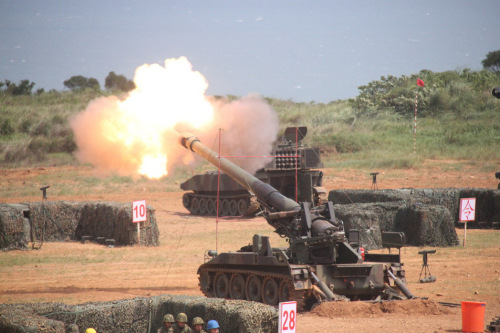 陸軍重炮射擊。圖為陸軍坑子口靶場。記者洪哲政/攝影
