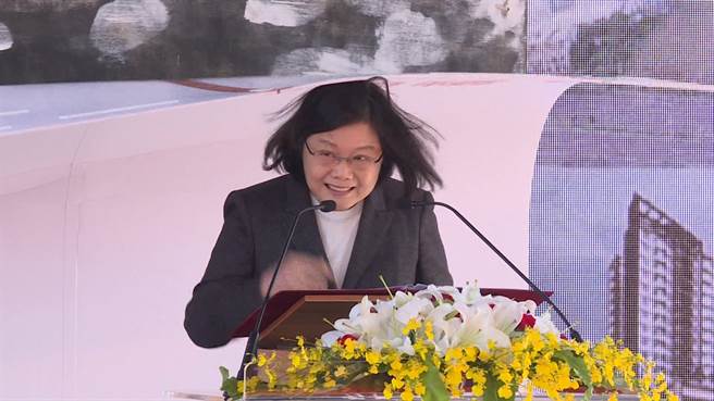 ������Ӣ�ĳ�ϯ���Մ�ĸ�ⱳ������^�����DƬ��Դ���_�����Еr��ӈ󡷣�