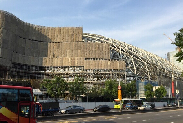 臺灣遠雄大巨蛋問題仍爭議不斷。(東森新聞圖 記者黃瀞瑩攝) 臺灣遠雄大巨蛋問題仍爭議不斷。(東森新聞圖 記者黃瀞瑩攝)