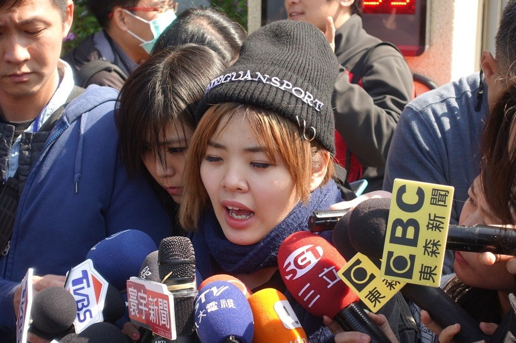 游覽車司機(jī)沒(méi)過(guò)勞? 司機(jī)女兒打臉:過(guò)年上班到昨天! 游覽車司機(jī)沒(méi)過(guò)勞? 司機(jī)女兒打臉:過(guò)年上班到昨天!