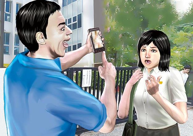 ���񹲑����F������14�q�^Ů4��61��