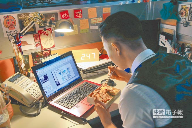 臺灣超9成上班族打算退而不休 每月6萬養老金才有安全感 臺灣超9成上班族打算退而不休 每月6萬養老金才有安全感