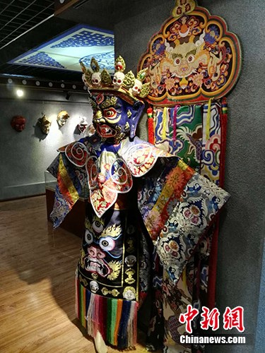 �_�οhѩ�l���g���y�ֹ�ˇ�����r���񌣘I��������չʾ�ĳ�Ʒ�����¾Wӛ�� ������ �z