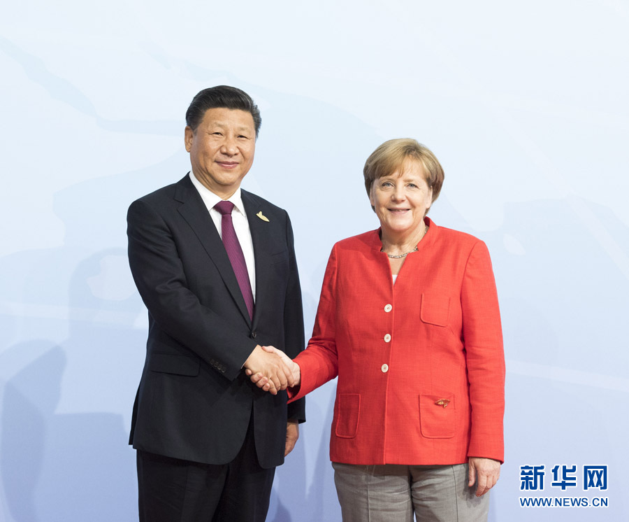 7��7�գ���ʮ�����F(tu��n)�I(l��ng)��(d��o)�˵�ʮ���η���ڵ��h���e�С�������ϯ��(x��)��ƽ��ϯ���l(f��)���}�顶�Գ��_�Ű��ݡ��Ƅ�(li��n)�����L������Ҫ�vԒ���@�Ƿ���_ʼǰ����(x��)��ƽ�ܵ�������Ĭ�ˠ�ӭ�ӡ����A��ӛ�� ��W(xu��)�� �z