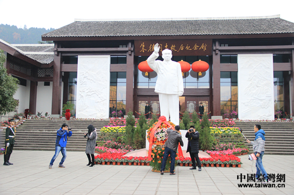 ���ҹ������L��¹ʾ� �W(w��ng)ýӛ��׷�����˵ļ҇����