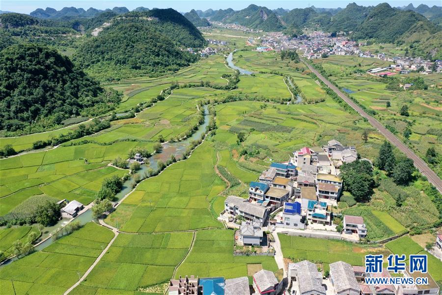 (新華全媒頭條·走向我們的小康生活·決戰決勝脫貧攻堅·圖文互動)(1)千年之渴今朝解——貴州貧困群眾實現“吃水不愁”