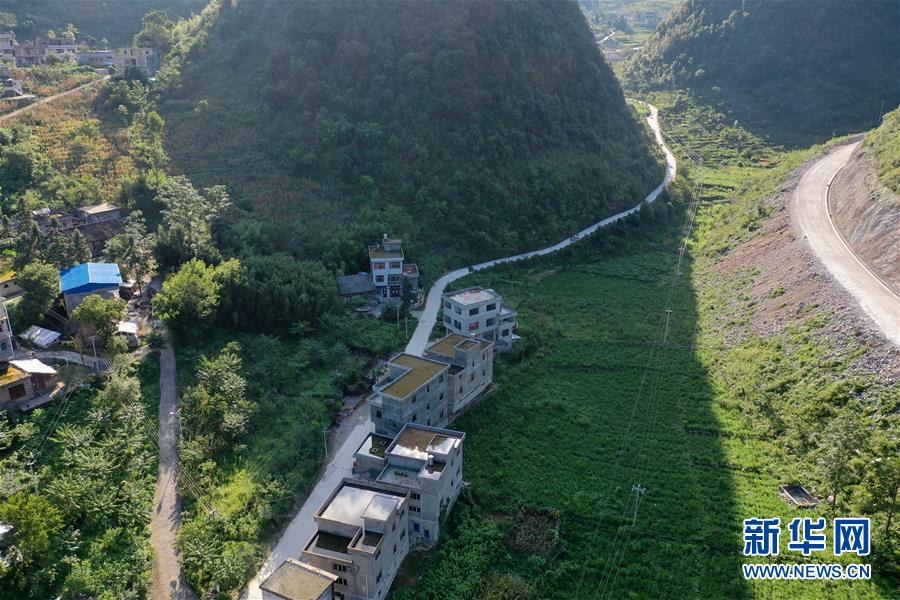 (新華全媒頭條·走向我們的小康生活·決戰決勝脫貧攻堅·圖文互動)(5)千年之渴今朝解——貴州貧困群眾實現“吃水不愁”