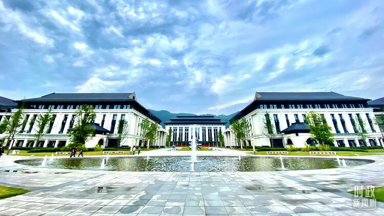 �r������ح̤�L�f���L����һ��������ƽ�{���@Щ��Ҫ���}