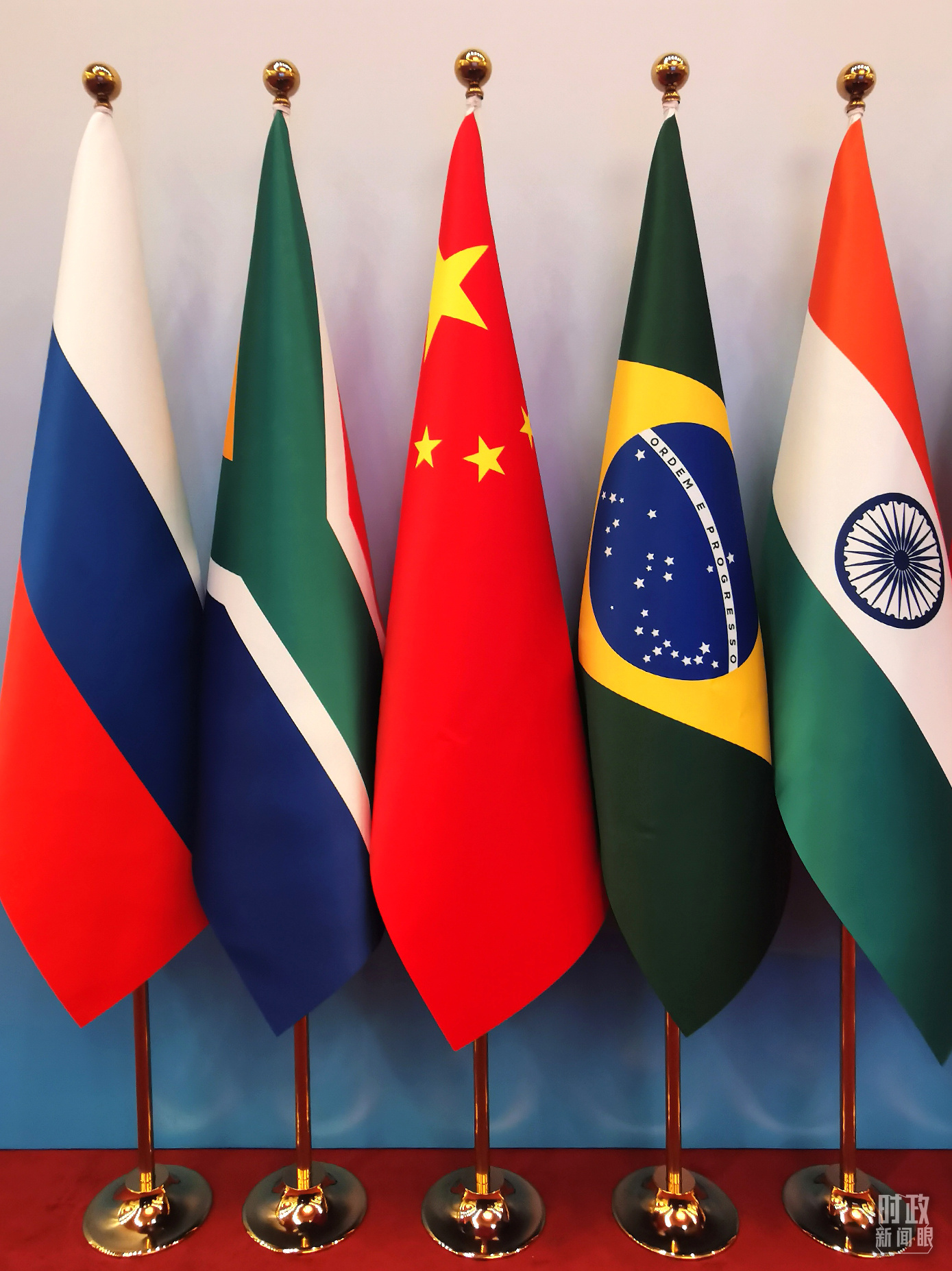 �r������ح�ڽ�u����F��������ƽ���{�@�����������P��Ҫ